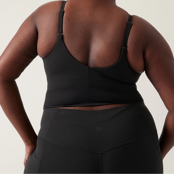 NWT Athleta Elation V-Neck Crop D-DD in Black - Picture 5 of 11